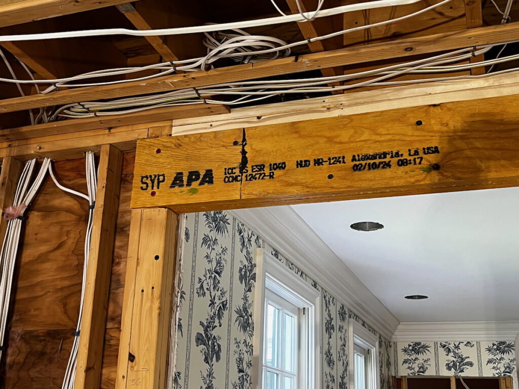 Comparing LVL Formwork Timber vs Traditional Timber Beams